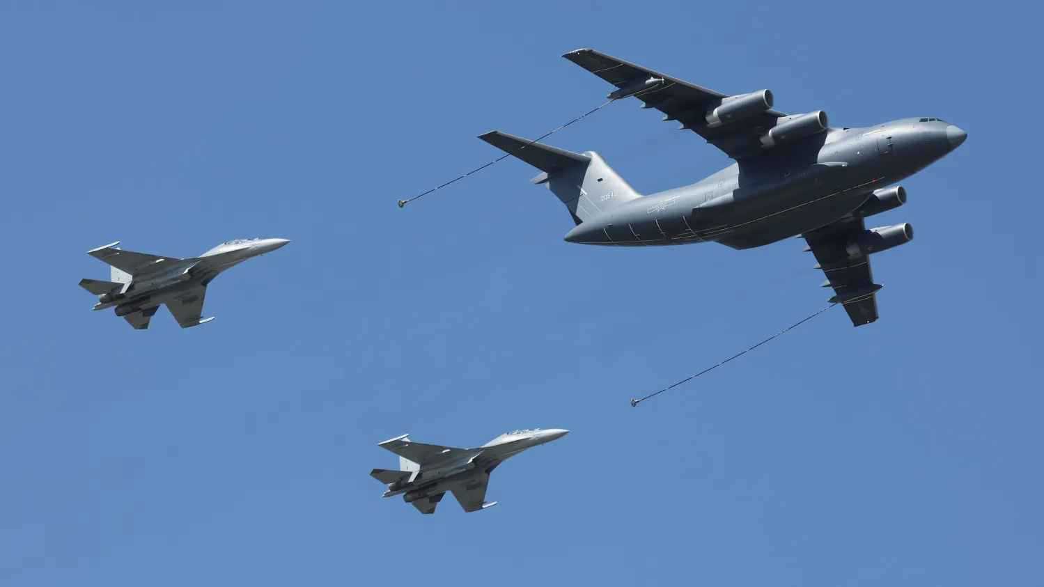 "التايمز": روسيا تدرّب القوات الصينية وسط صراع محتمل في تايوان