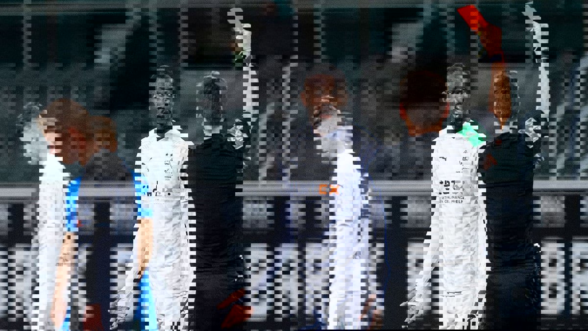 بعد بصقه على منافسه.. إيقاف ماركوس تورام لاعب بروسيا مونشنغلادباخ 6 مباريات