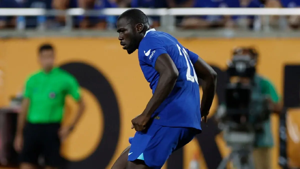 كوليبالي مدافع تشيلسي الجديد يتصل بجون تيري ليطلب رقم قميصه