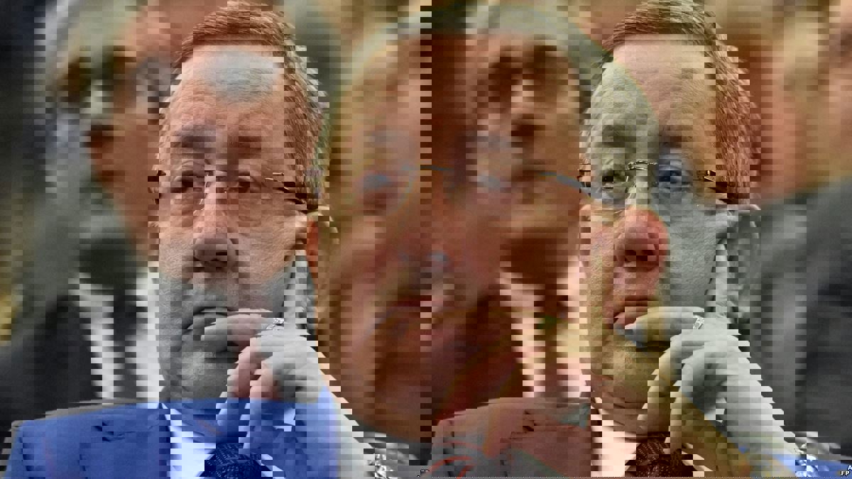 قضايا فساد تطيح بالرئيس التنفيذي لمجموعة سوناطراك الجزائرية