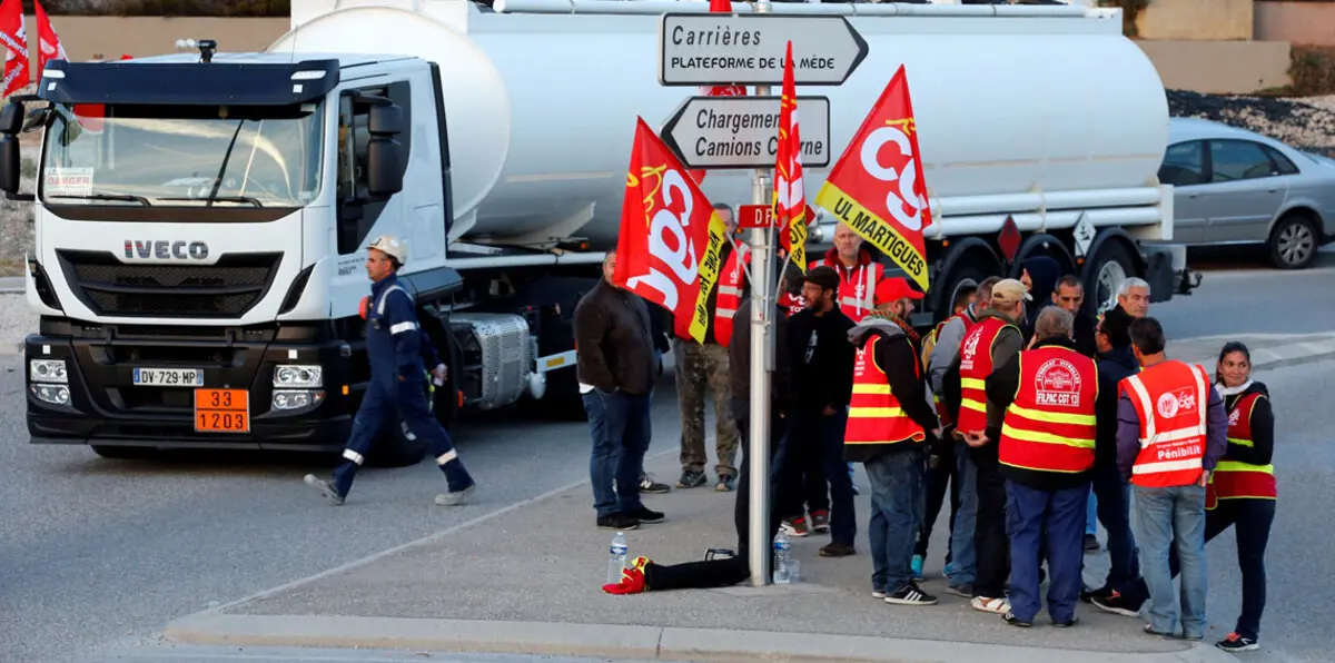 تباين في أسعار النفط و"برنت" و"الخام الأمريكي "يتّجهان لتحقيق مكاسب أسبوعية