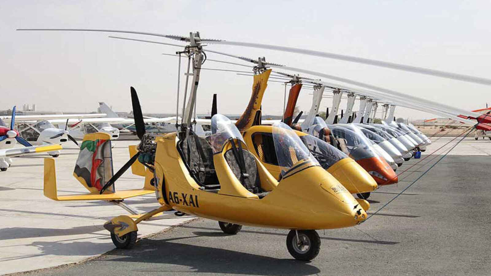 الإمارات.. تحطم طائرة خفيفة لنادي الجزيرة للرياضات الجوية‏‎ ووفاة شخصين