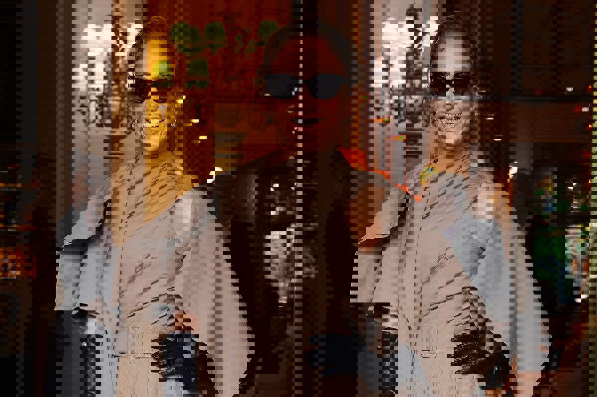 بصور مفاجئة.. جينيفر لوبيز تسافر على الدرجة الاقتصادية 