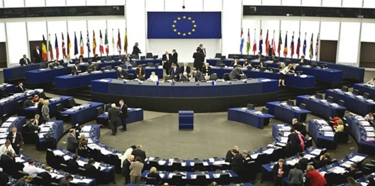 الاتحاد الأوروبي يمدد العقوبات على إيران بسبب انتهاكات حقوق الإنسان