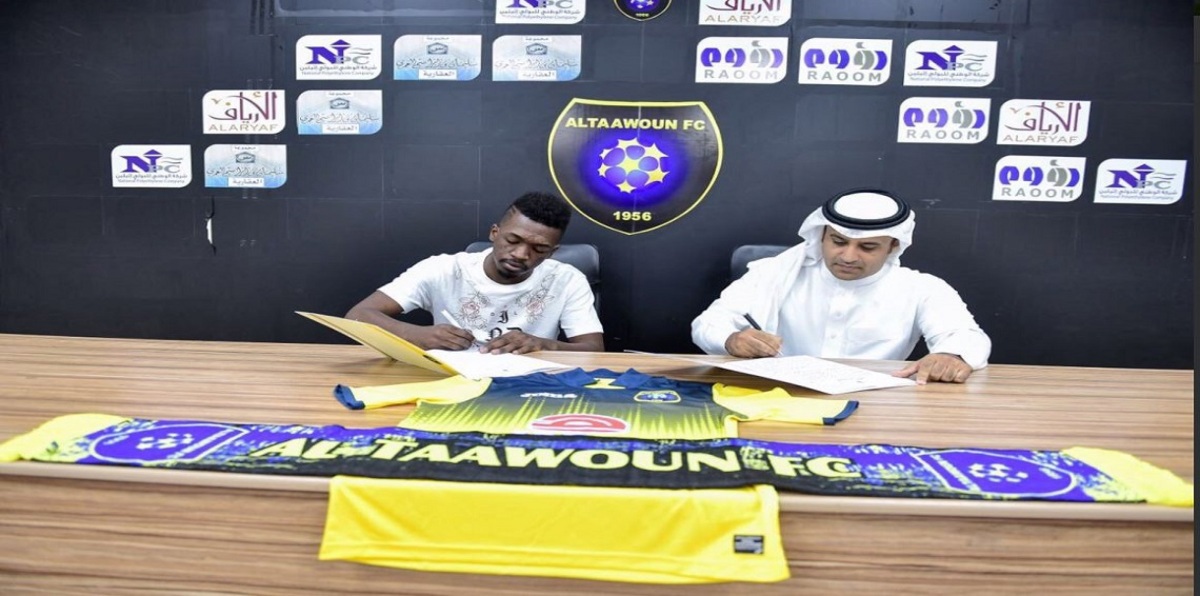 التعاون يتعاقد مع ريان الموسى لاعب وسط الهلال السعودي (صور)