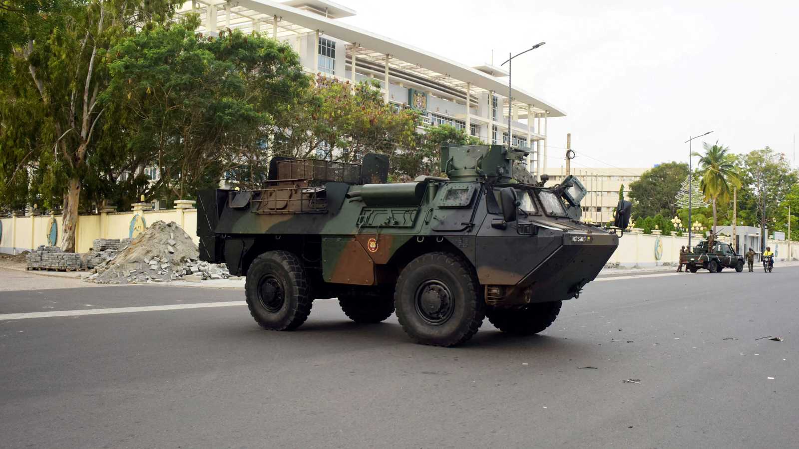 بعد لجوئه إلى توغو.. ما مصير قائد محاولة الانقلاب في بنين؟