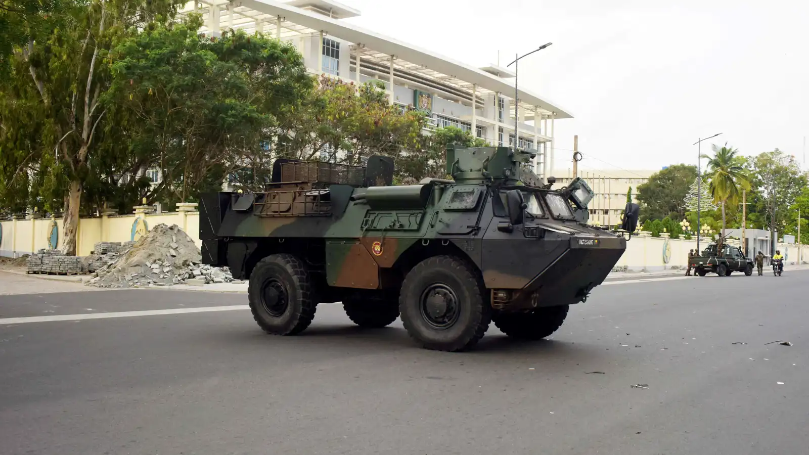 بعد لجوئه إلى توغو.. ما مصير قائد محاولة الانقلاب في بنين؟