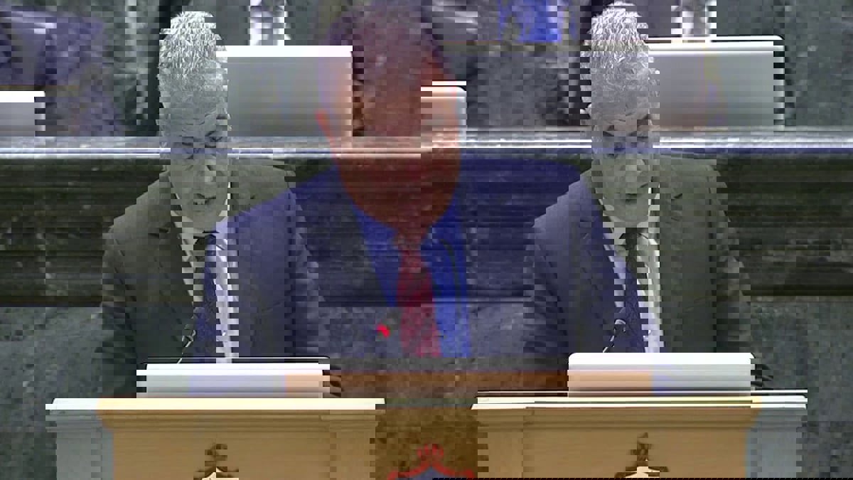 نائب يهاجم وزيرًا خلال جلسة للبرلمان الأردني: رفض مقابلتي بسبب شقيقته