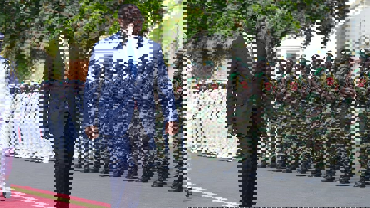 بعد "الانقلاب الناعم".. هل يحسم الجيش أزمة السنغال؟