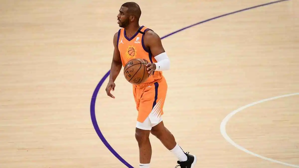 المخضرم كريس بول يعتزل بعد 21 موسما في دوري السلة الأمريكي