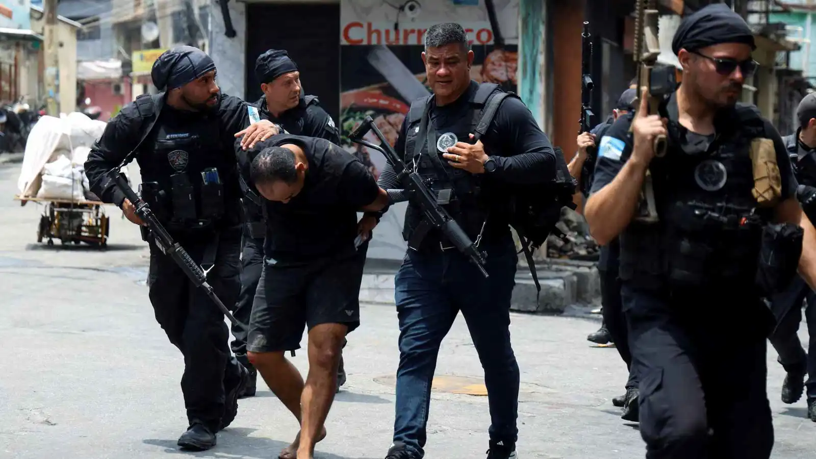 كولومبيا تعتقل زعيماً بارزاً في "كوماندو فيرميليو" البرازيلي (فيديو)