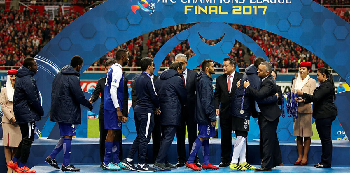 رئيس الاتحاد الآسيوي يهنئ أوراوا الياباني ويثني على أداء نادي الهلال السعودي