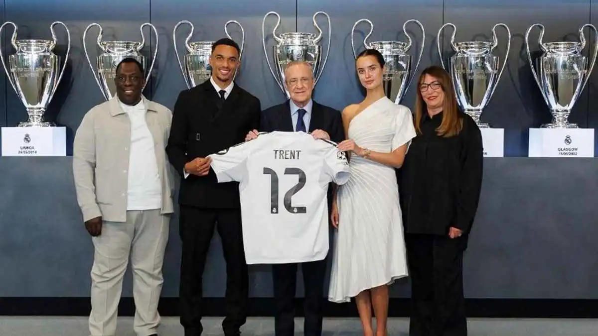 بعد علاقة استمرت 18 شهرًا.. نجم ريال مدريد ينفصل عن صديقته