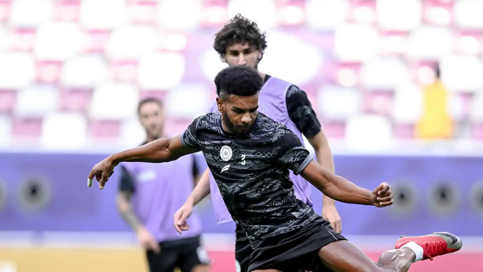 علي البليهي مدافع الشباب السعودي