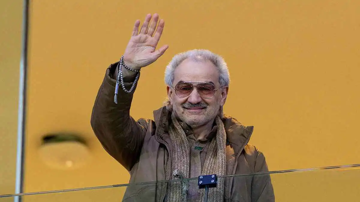 هدية الوليد بن طلال لجماهير الهلال السعودي