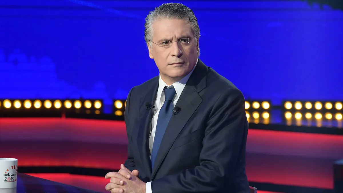 الجزائر تنقل نبيل القروي وشقيقه إلى سجن الحراش