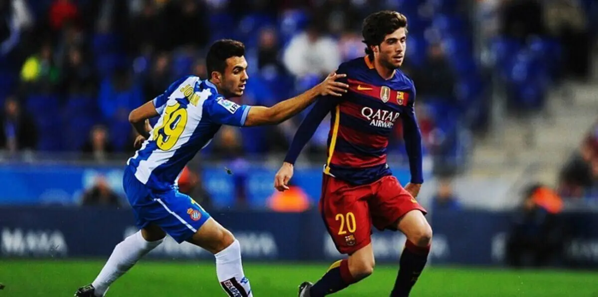 سر وجود رأس خنزير في مدرجات اسبانيول وبرشلونة (صورة)