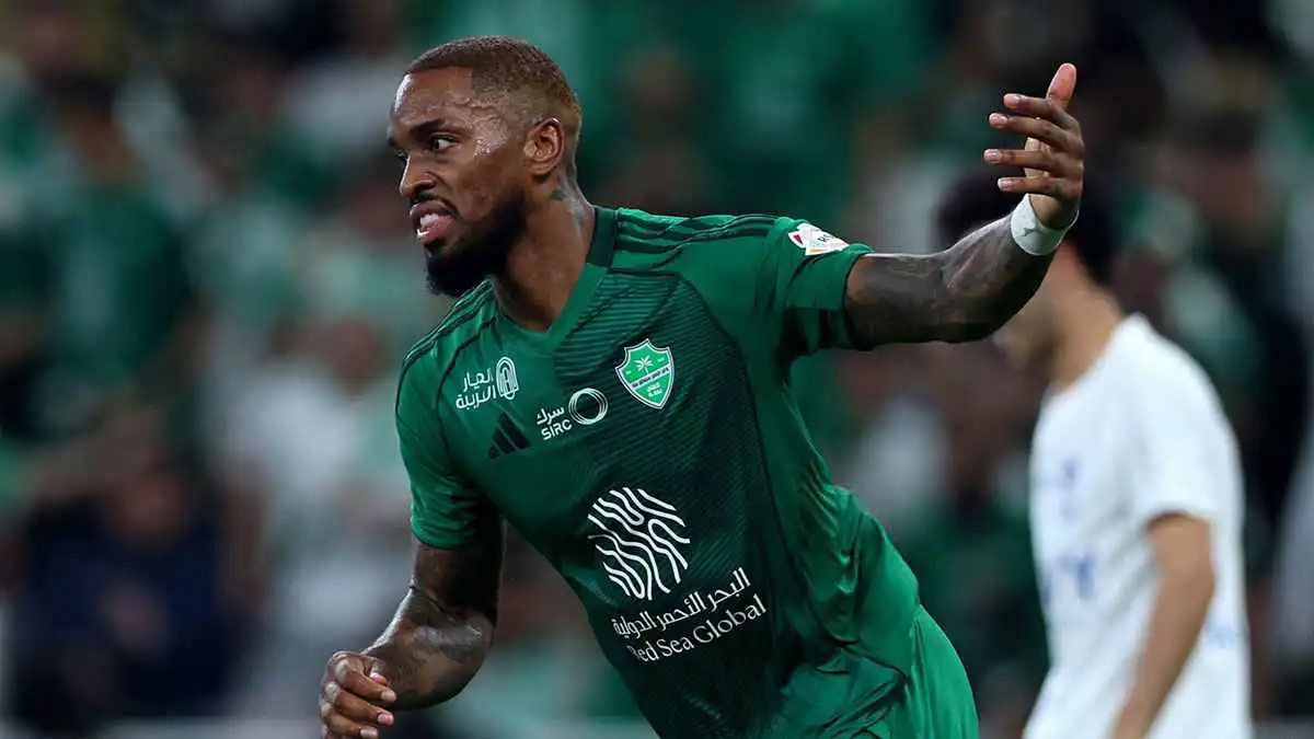 "حلم" الهلال أم "ابن" يايسله؟.. 6 صفقات لإنقاذ الأهلي السعودي من "كارثة" توني