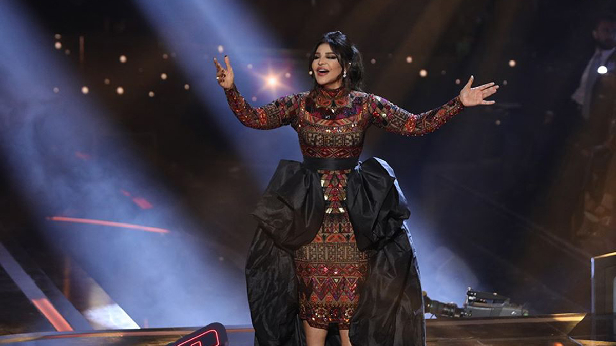 أحلام تتوسط لمتسابقتها في "ذا فويس" لدى تركي آل الشيخ على الهواء