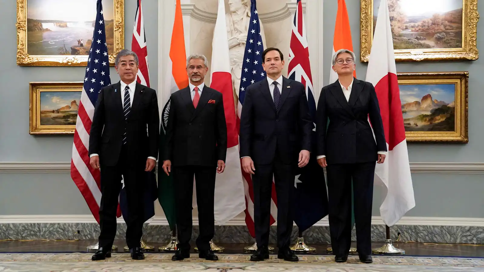 "الرباعية" مهددة بالتفكك.. هل يدفن ترامب إرثه بنفسه؟