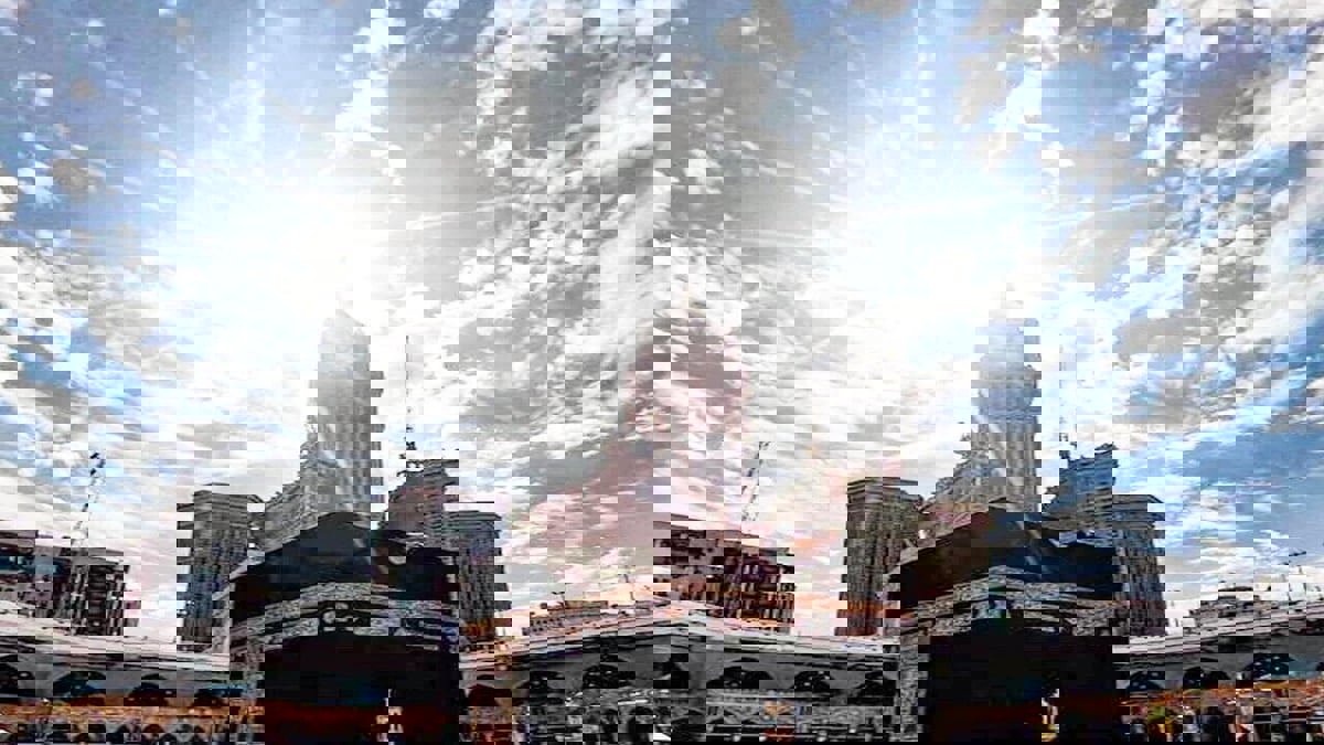 ظاهرة فريدة.. الشمس باتجاه القبلة على مستوى العالم اليوم