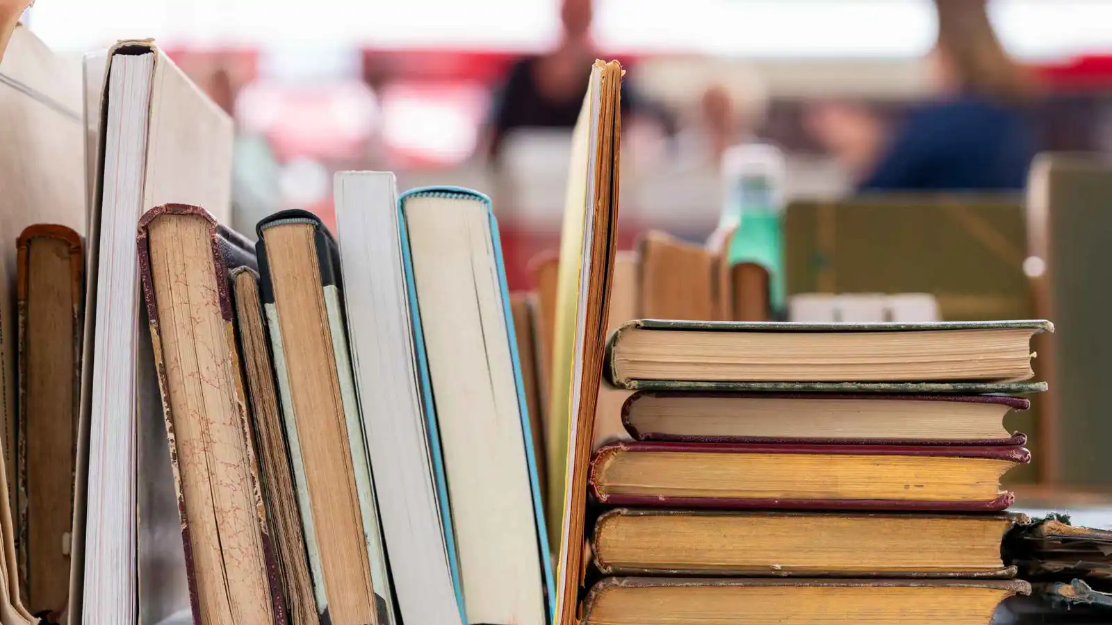 "حزن للبيع".. كيف تحوّل ديوان شعر عراقي لفيلم سينمائي؟