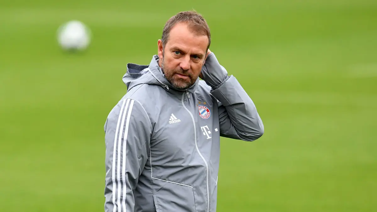 هانز فليك مدرب بايرن ميونخ يرفض مقارنته بيوب هاينكس