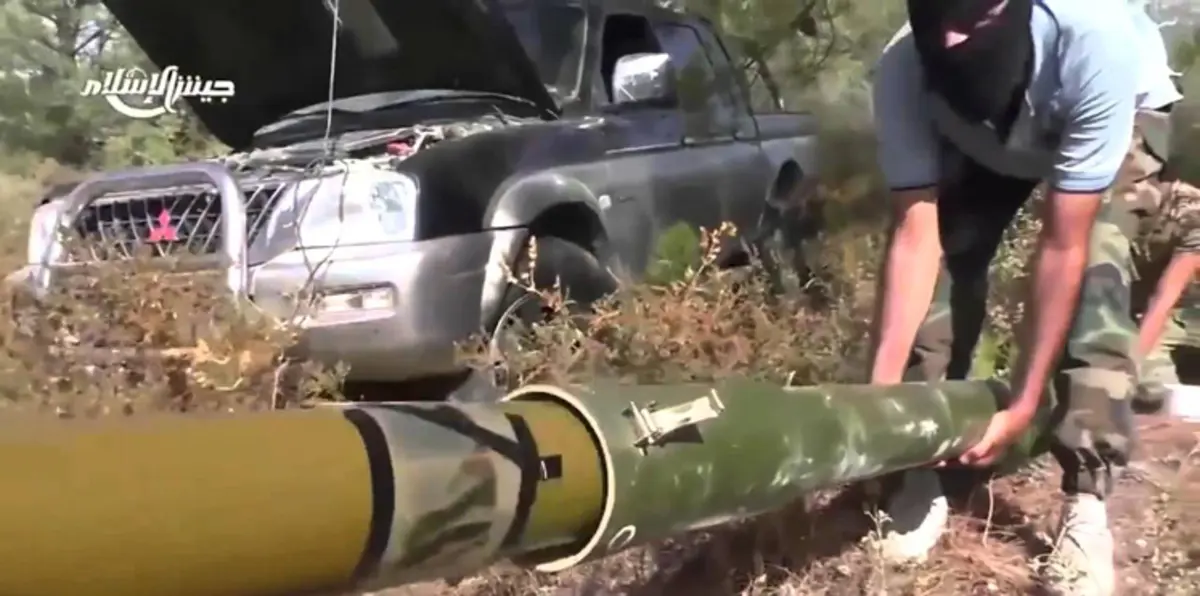 المعارضة السورية تعلن تحطم مقاتلة للنظام ومقتل قائدها (صور وفيديو)