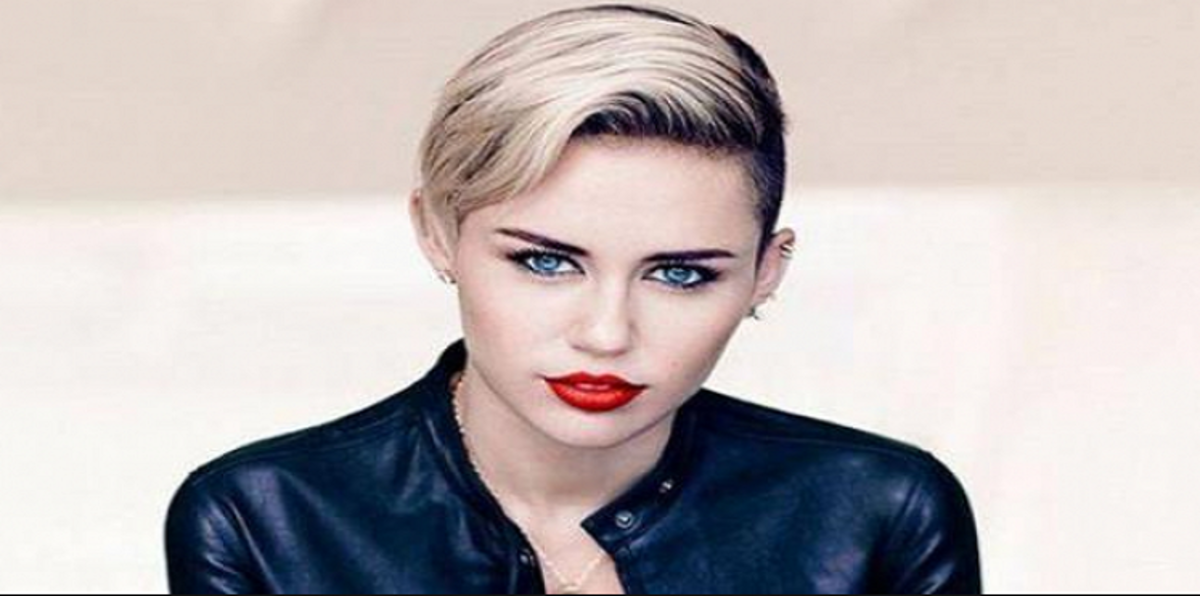 الفنانة الأمريكية مايلي سايرس تبكي بحرقة بعد فوز ترامب(فيديو)