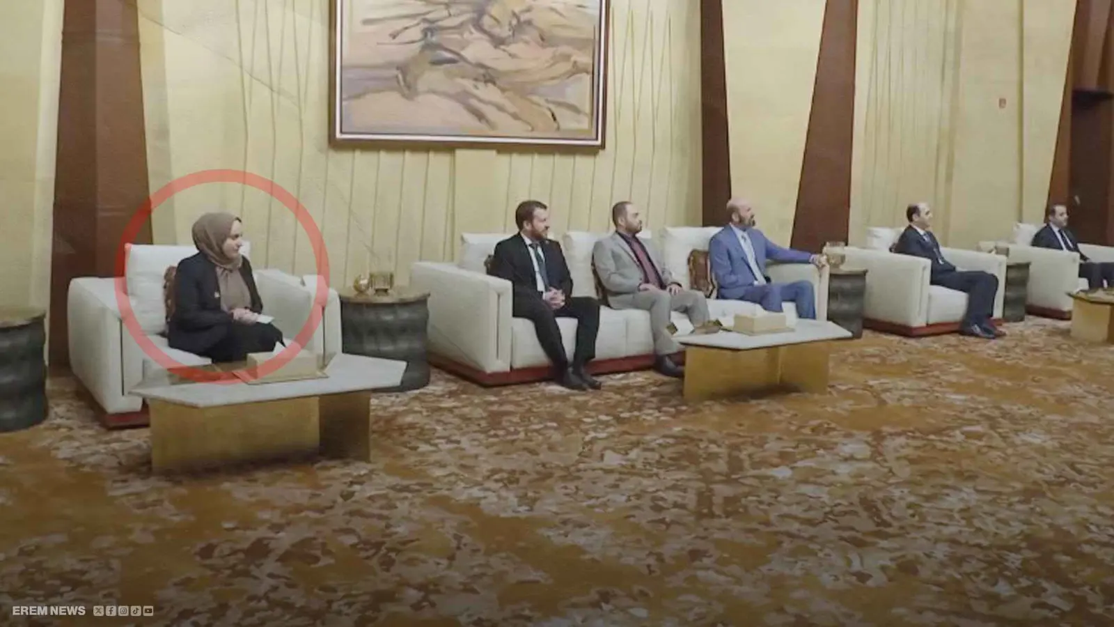 امرأة في قلب الوفد السوري للسعودية