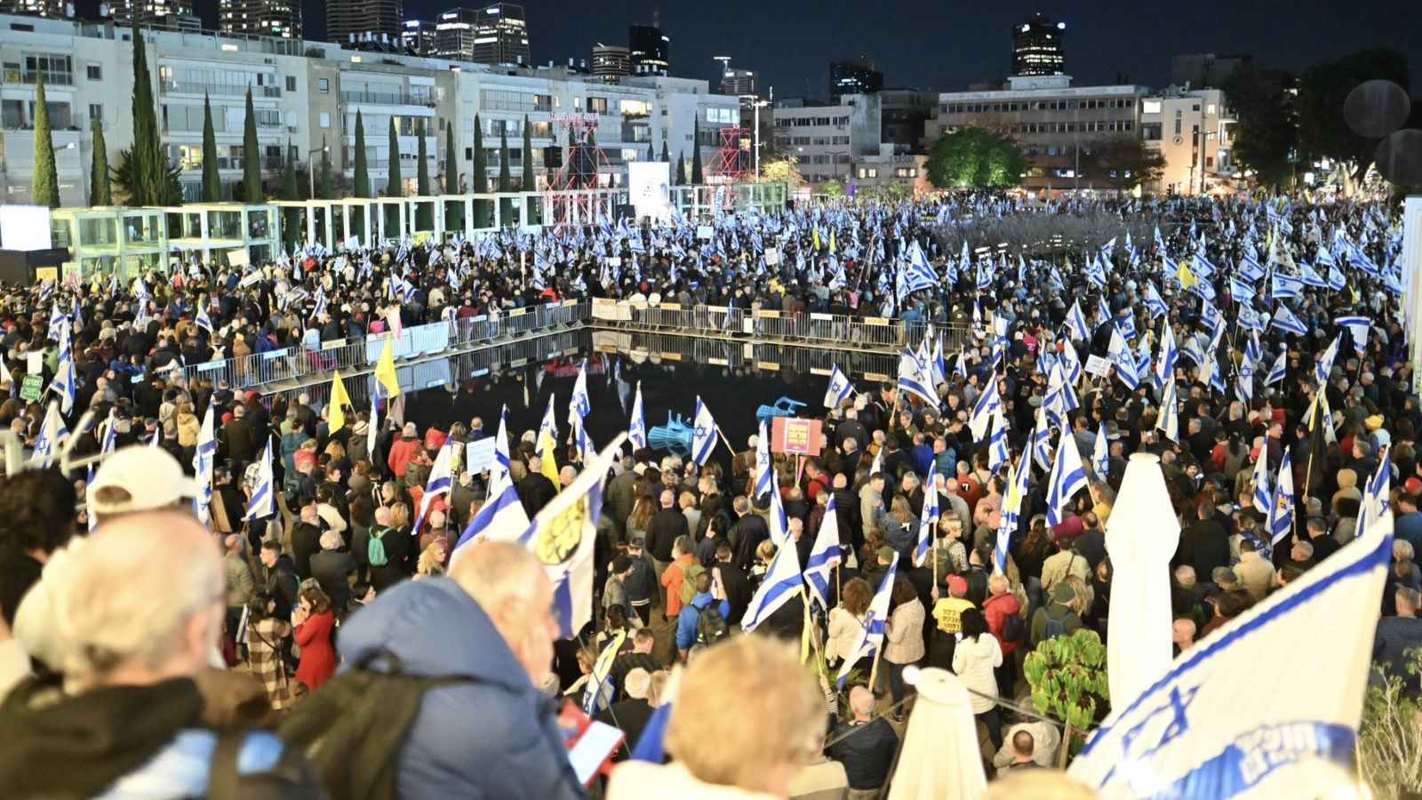 إسرائيل "تختنق" في أضخم مظاهرات.. واتهام نتنياهو بإشعال الحرب الأهلية (فيديو)