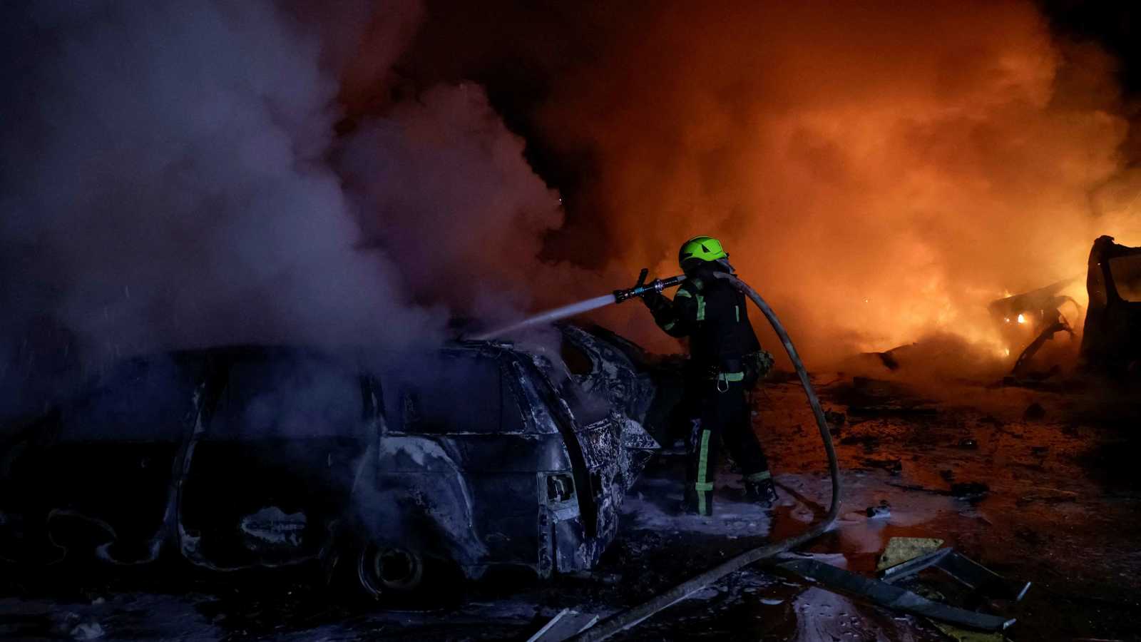 بصواريخ إسكندر والمسيرات.. روسيا تشن هجوما جويا عنيفا على أوكرانيا (فيديو وصور)