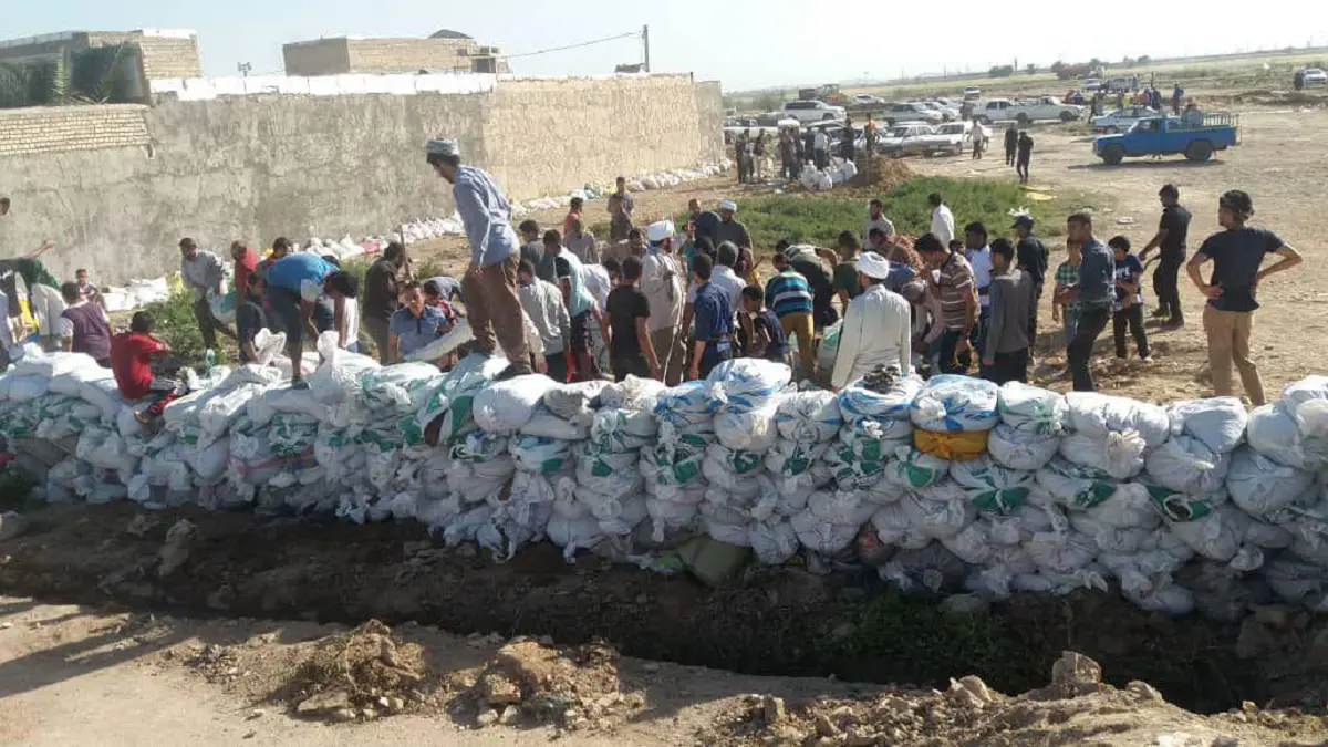 نزوح جماعي من الأهواز.. وحاكمها يحذر من كارثة (صور)‎