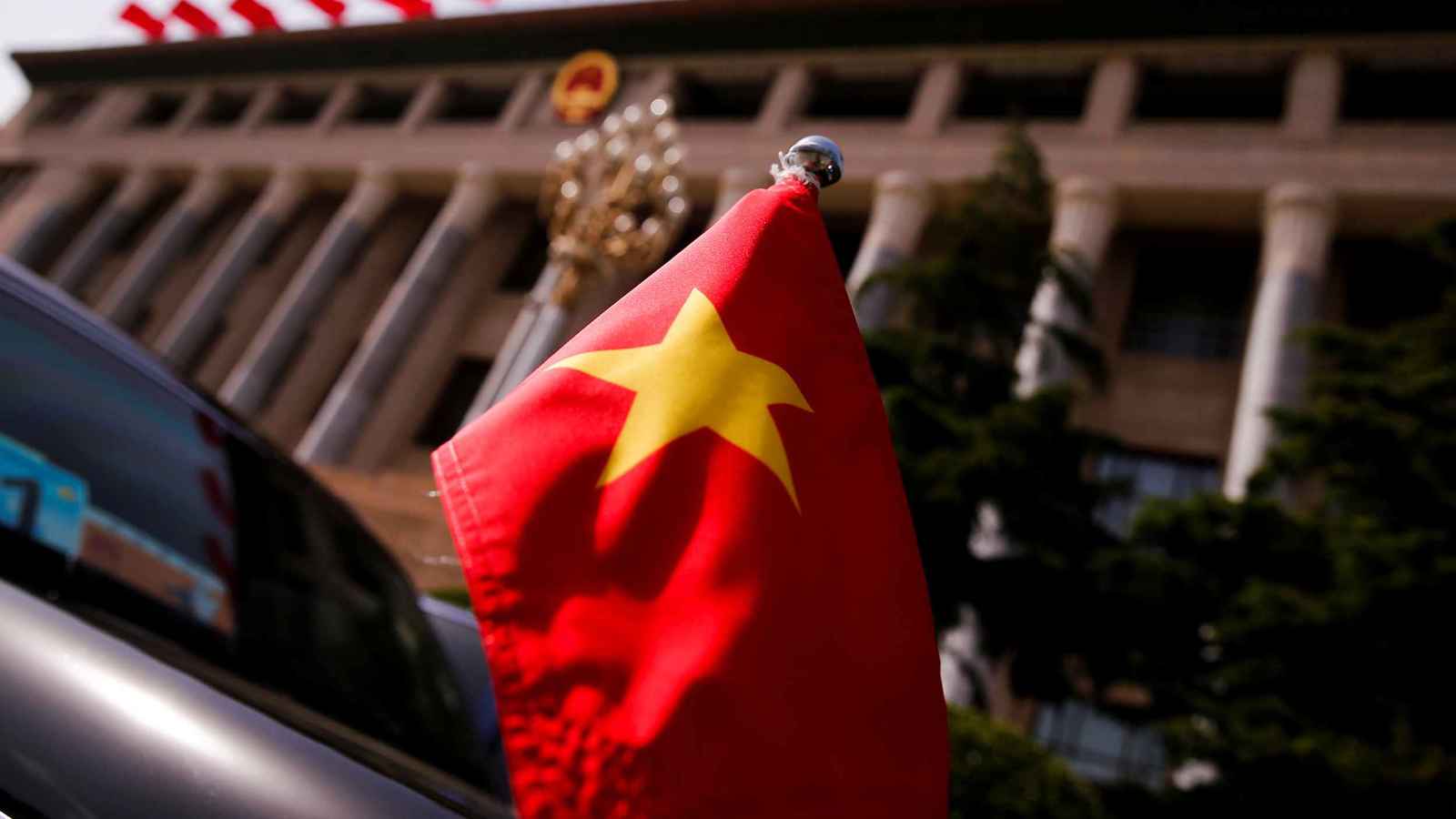 فيتنام.. مقتل 12 جندياً إثر انفجار خلال تدريب