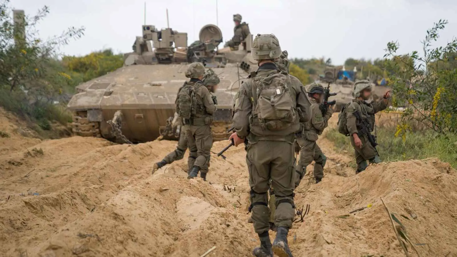 الجيش الإسرائيلي يقرر طرد طيارين وقّعوا عريضة بشأن حرب غزة