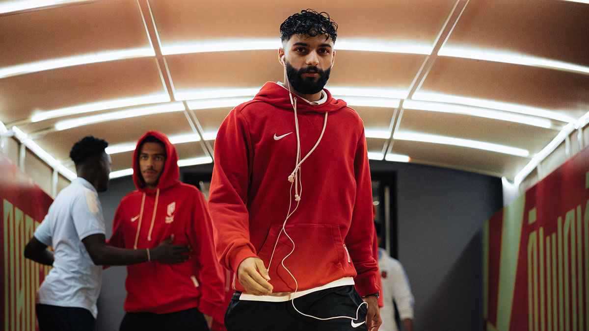 رغم موافقة اللاعب.. من المسؤول الذي يرفض انتقال محمد أبو الشامات إلى الهلال؟ 