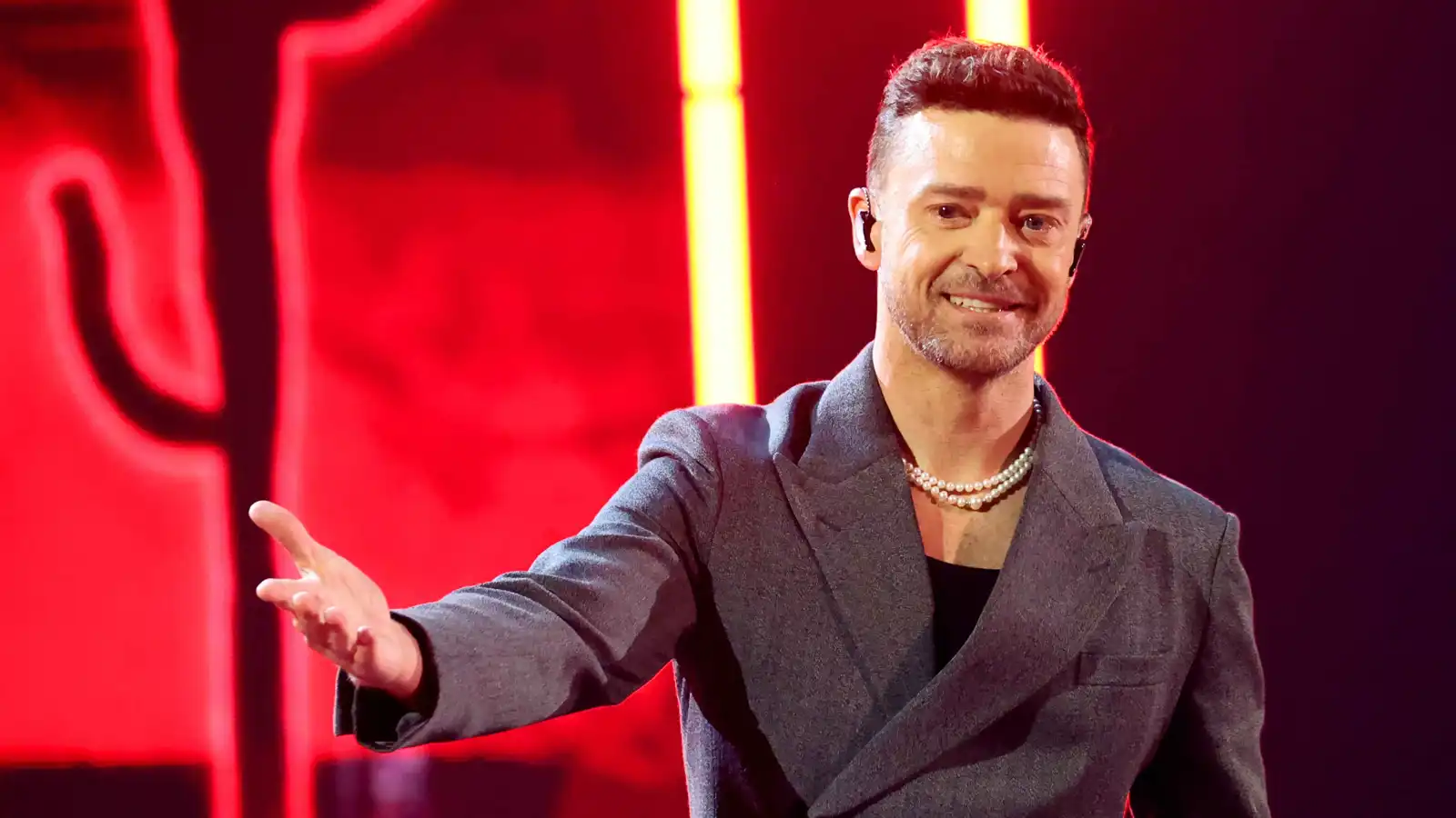 نشر لحظة اعتقال جاستن تمبرليك بعد قيادته تحت تأثير الكحول (فيديو)