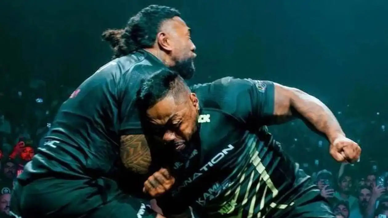 مَن يسقط يخسر.. هل هذه أخطر رياضة في العالم؟ (فيديو إرم)