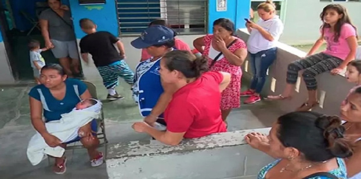 الطفلة المعجزة.. عودة رضيعة من الموت أثناء الجنازة (صور)