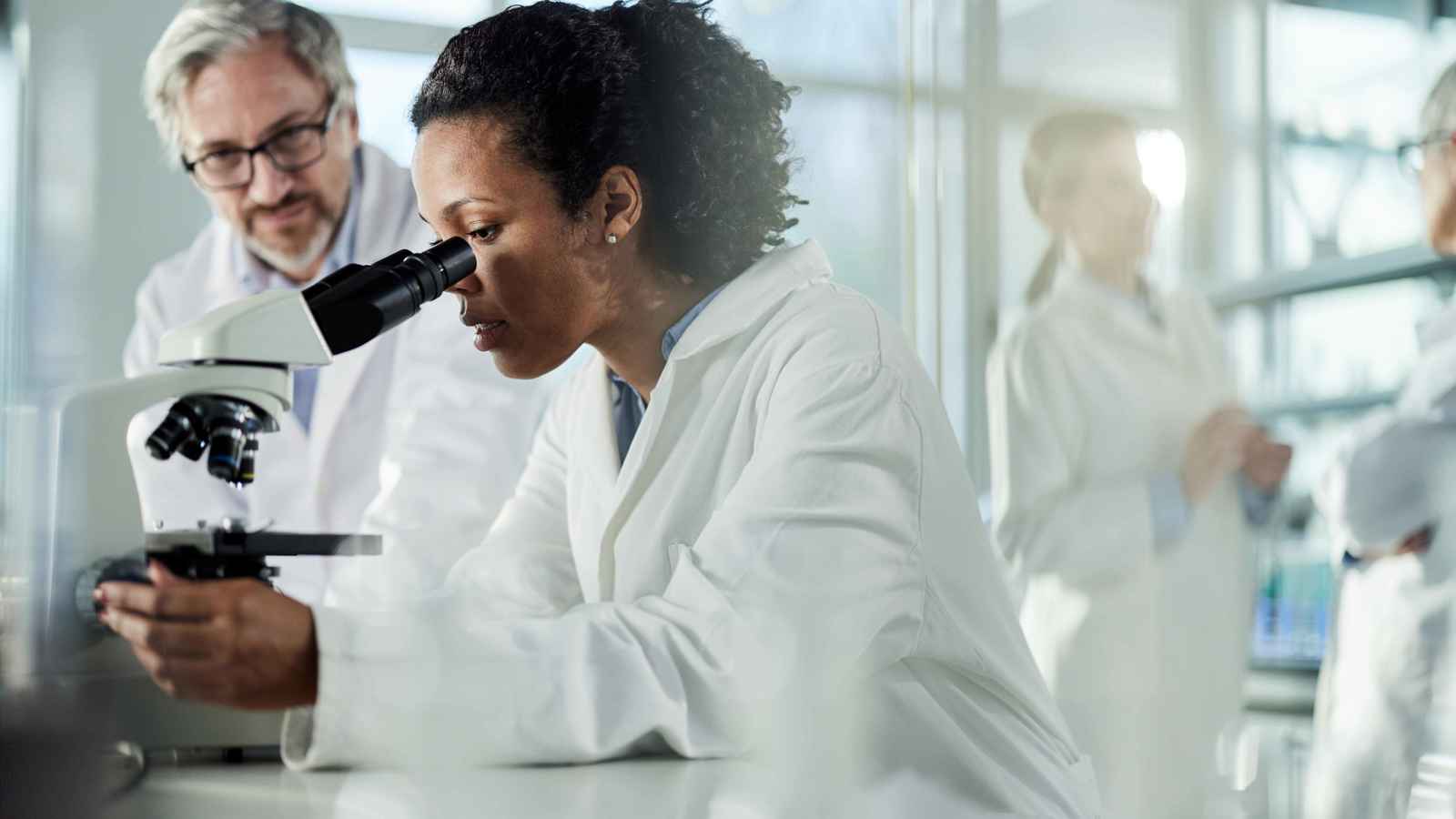 عن طريق الهاتف المحمول.. تطوير رقاقة ذكية ترصد الأمراض