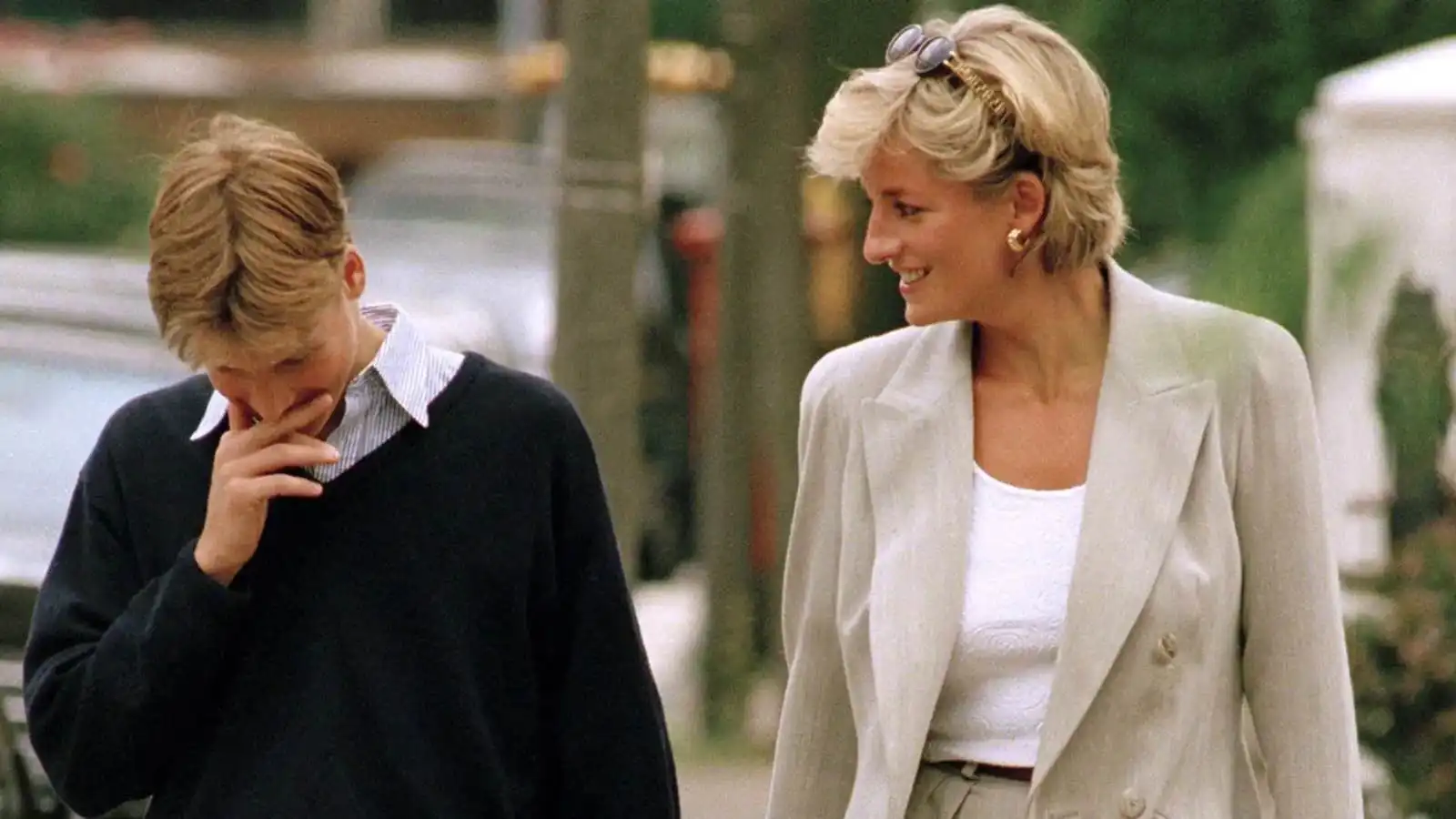 ويليام يُحيي ذكرى والدته الأميرة ديانا بصورة نادرة في عيد الأم