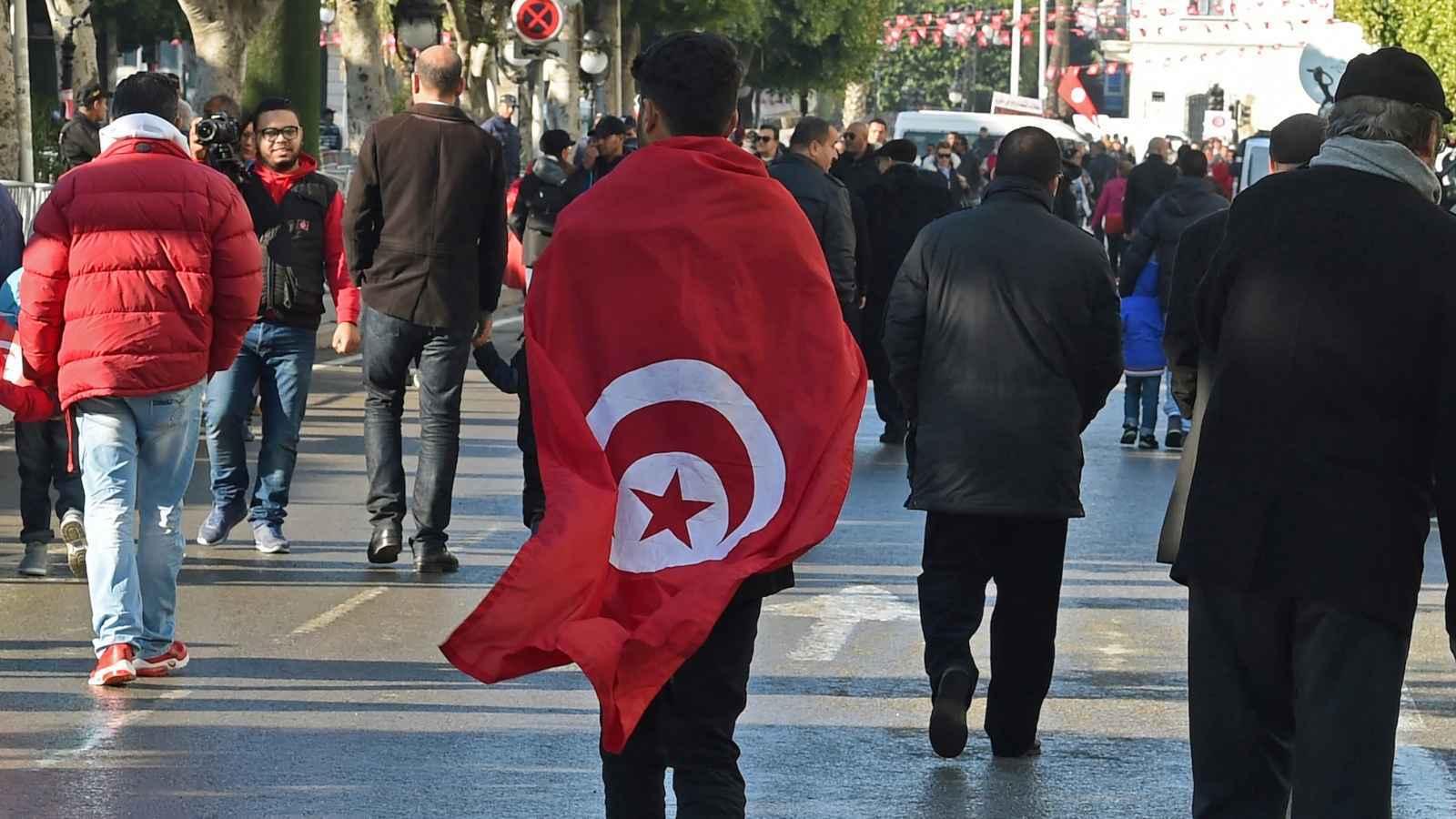 تونس.. المعارضة تحتجّ وتطالب بالإفراج عن"سجناء الرأي"