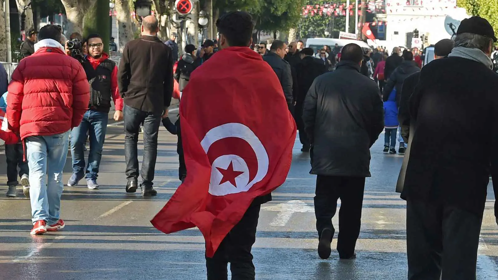 تونس.. المعارضة تحتجّ وتطالب بالإفراج عن"سجناء الرأي"