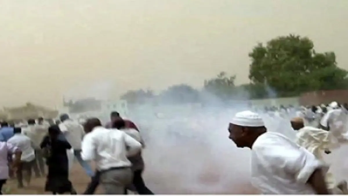 الشرطة السودانية تطلق الغاز المسيل للدموع على عشرات المحتجين