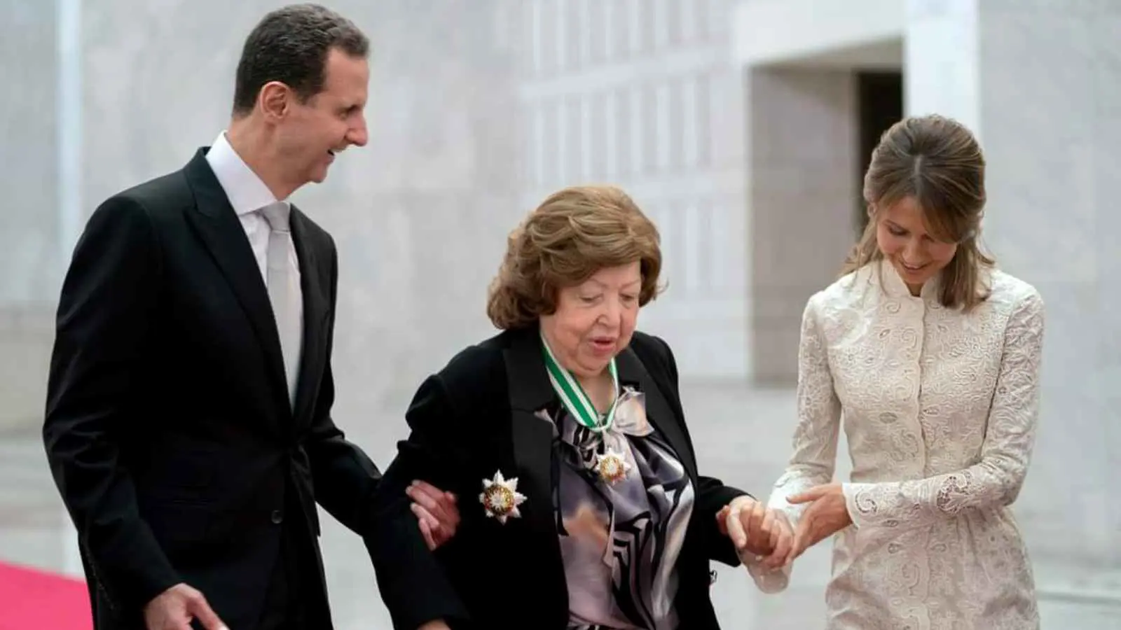 نائبة الأسد تبارك سقوط النظام