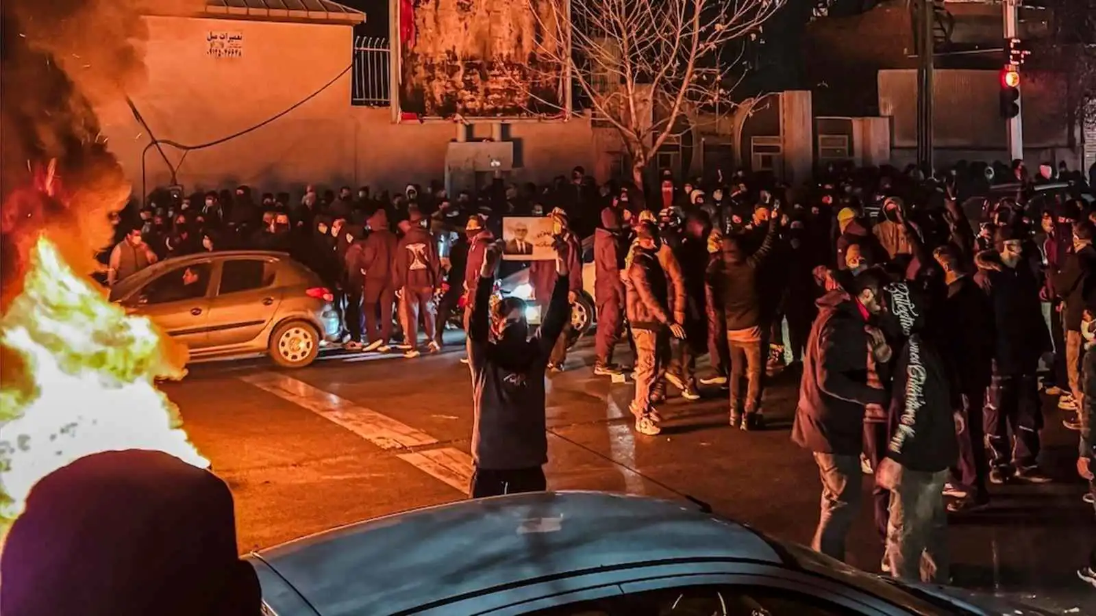 إيران.. تفكيك خلايا وضبط أسلحة في عملية أمنية واسعة بمحافظة كرمانشاه