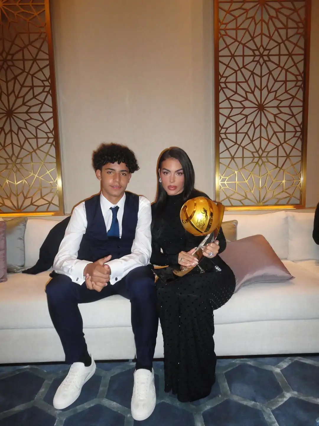 جونيور وجورجينا