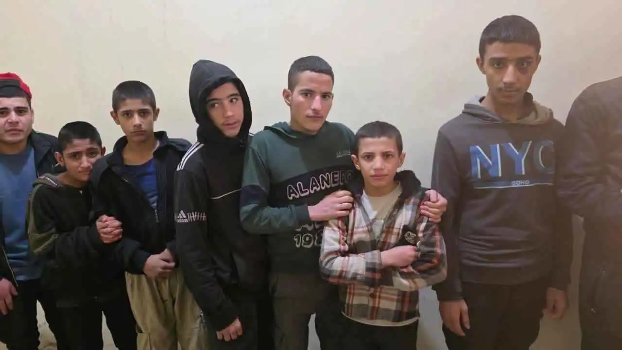 "الإدارة الكردية" تعلق على صور الأطفال في "سجن الأقطان" بالرقة