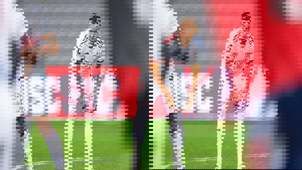 جمال بلعمري ورومان سايس على رادار الأهلي السعودي في الميركاتو الصيفي