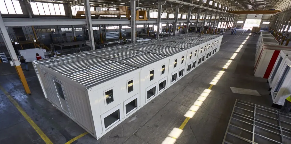 بهدف زيادة المعروض السكني.. وزارة الإسكان تنشئ أول مصنع للوحدات السكنية "مسبقة الصنع" في الدمام